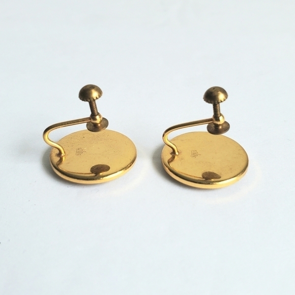 Vintage Damascene Earrings Gold Tone Floral Leaf Screw Back Clip-On 60s 70s - Picture 2 of 7